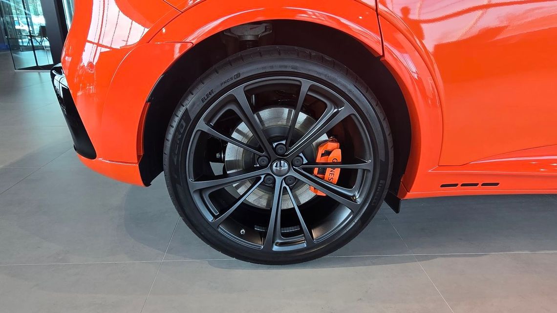 pneu pirelli sur Genesis GV60