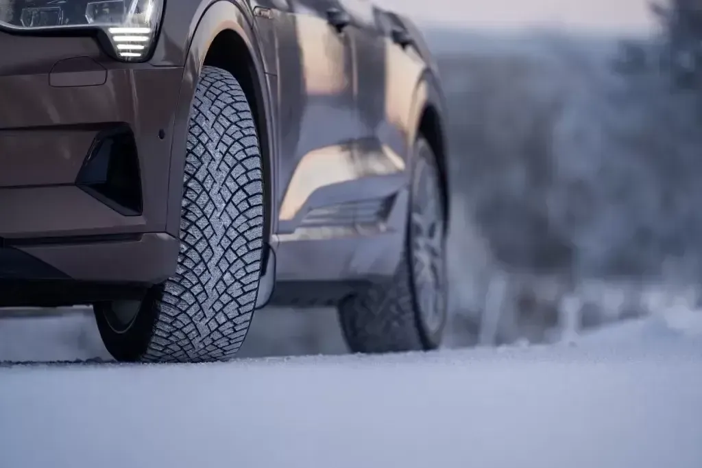 Nokian Hakkapeliitta tires in the winter season.